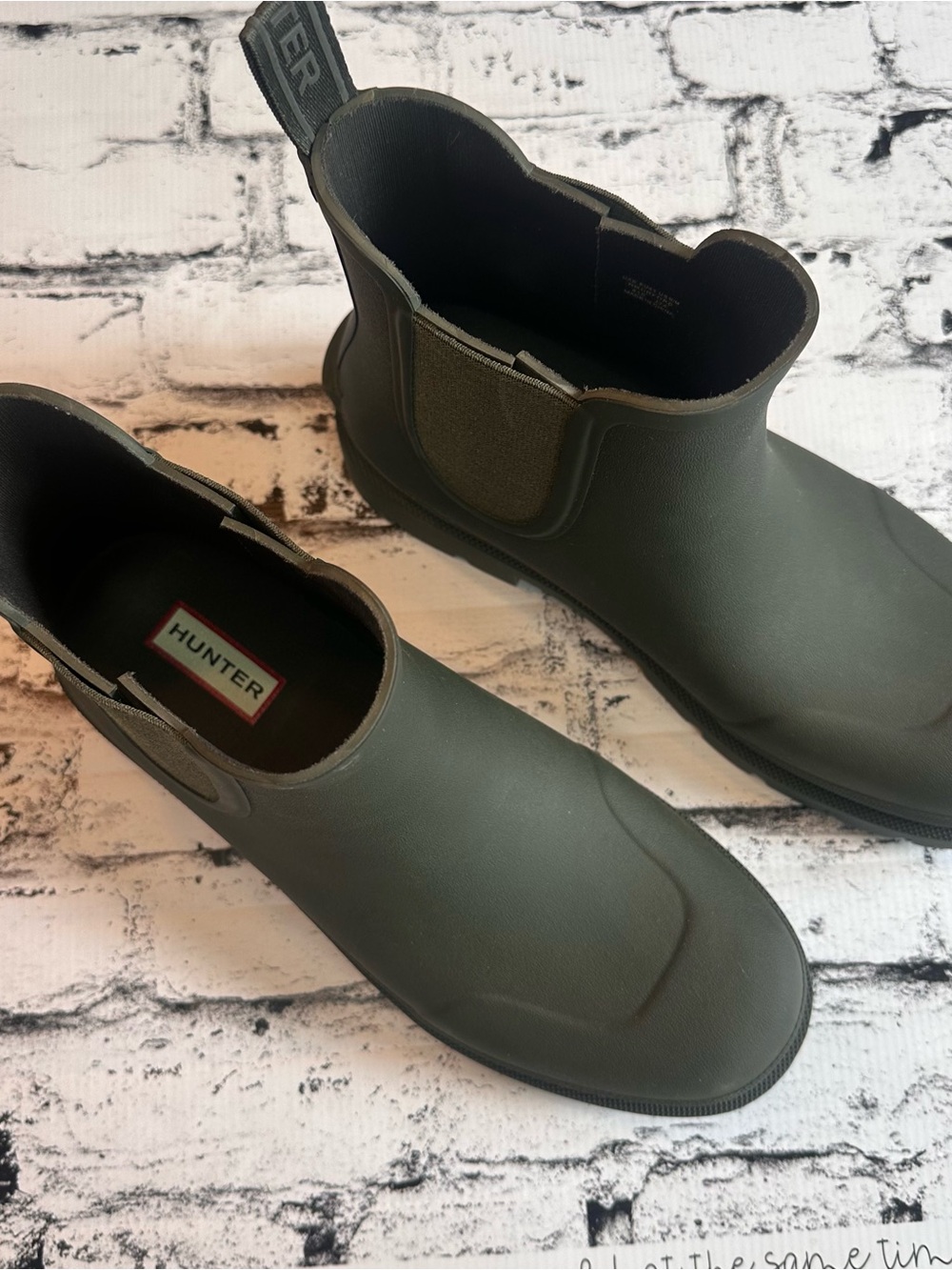 Hunter Men's Chelsea Rain Boots in Olive - Picture 3 of 5
